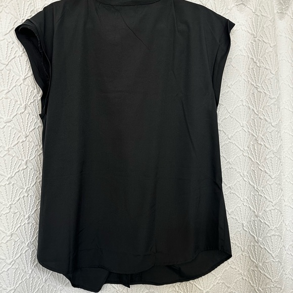 Black button down blouse - Picture 6 of 6